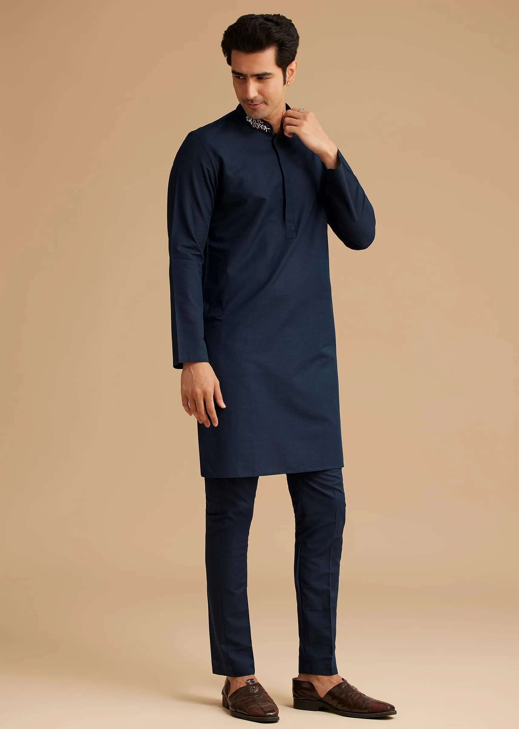 Blue Cotton Linen Kurta Jacket Set With Thread And Diamond Work