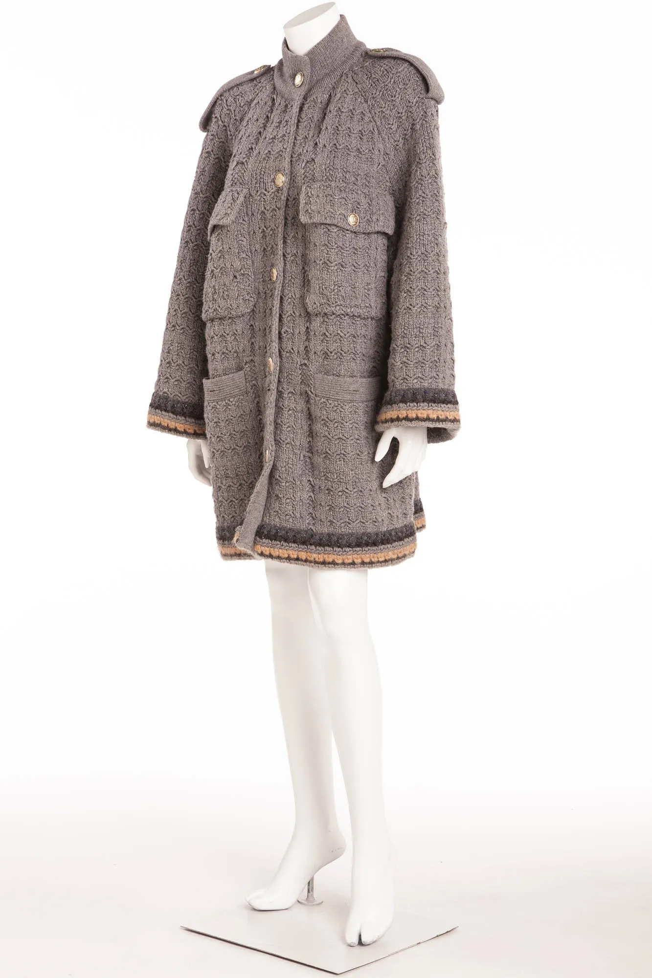 Chanel - Light Gray Long Sleeve Coat - FR 40