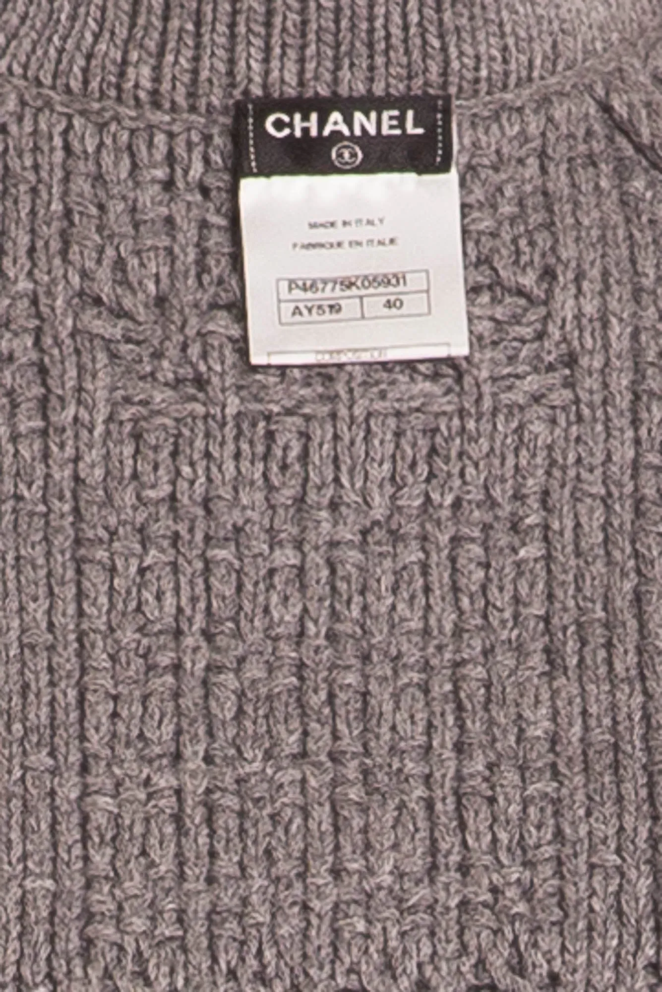 Chanel - Light Gray Long Sleeve Coat - FR 40