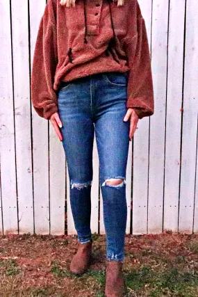 High Rise Distressed Skinny Jeans in Dark Denim